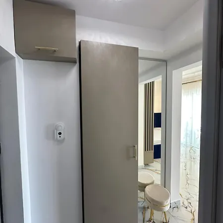 Kari Lägenhet Năvodari