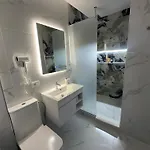 Апартаменты Kari *