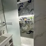 Kari Нэводари