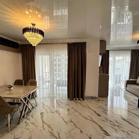 Apartamento Kari Năvodari