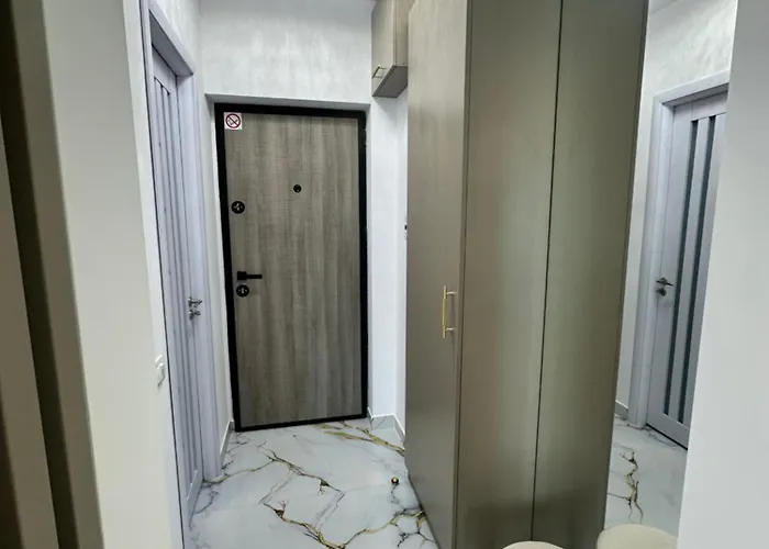 Apartamento Kari Năvodari